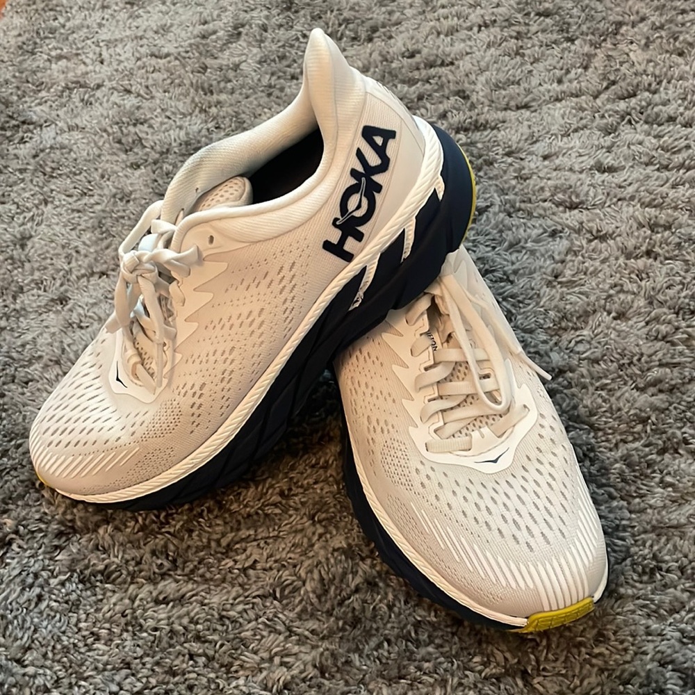 Hoka Clifton 7 one one size 7.5 running shoe